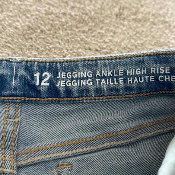 New with tag jeans - Picture 2 of 3